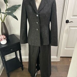 Kasper Charcoal Gray Tweed-Look Pantsuit - EUC